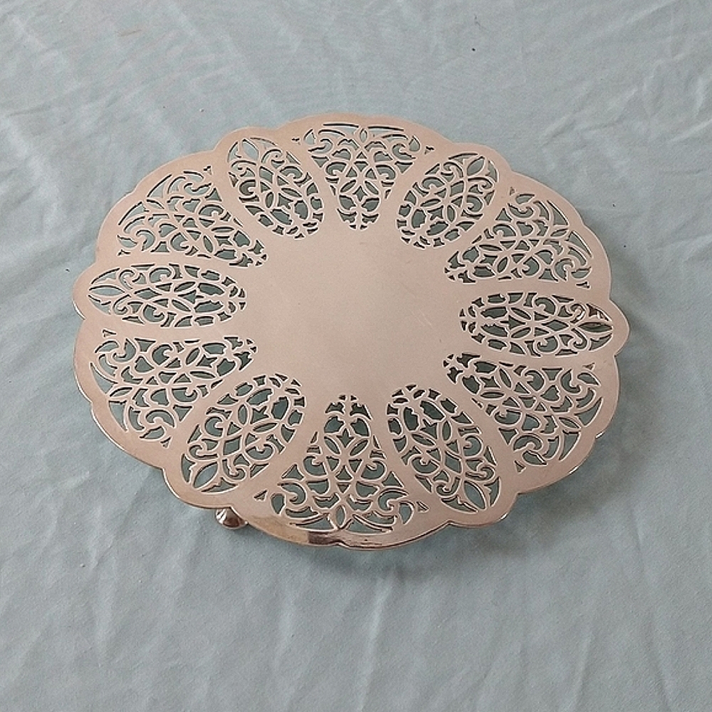 Vintage Rogers footed silver plate trivet